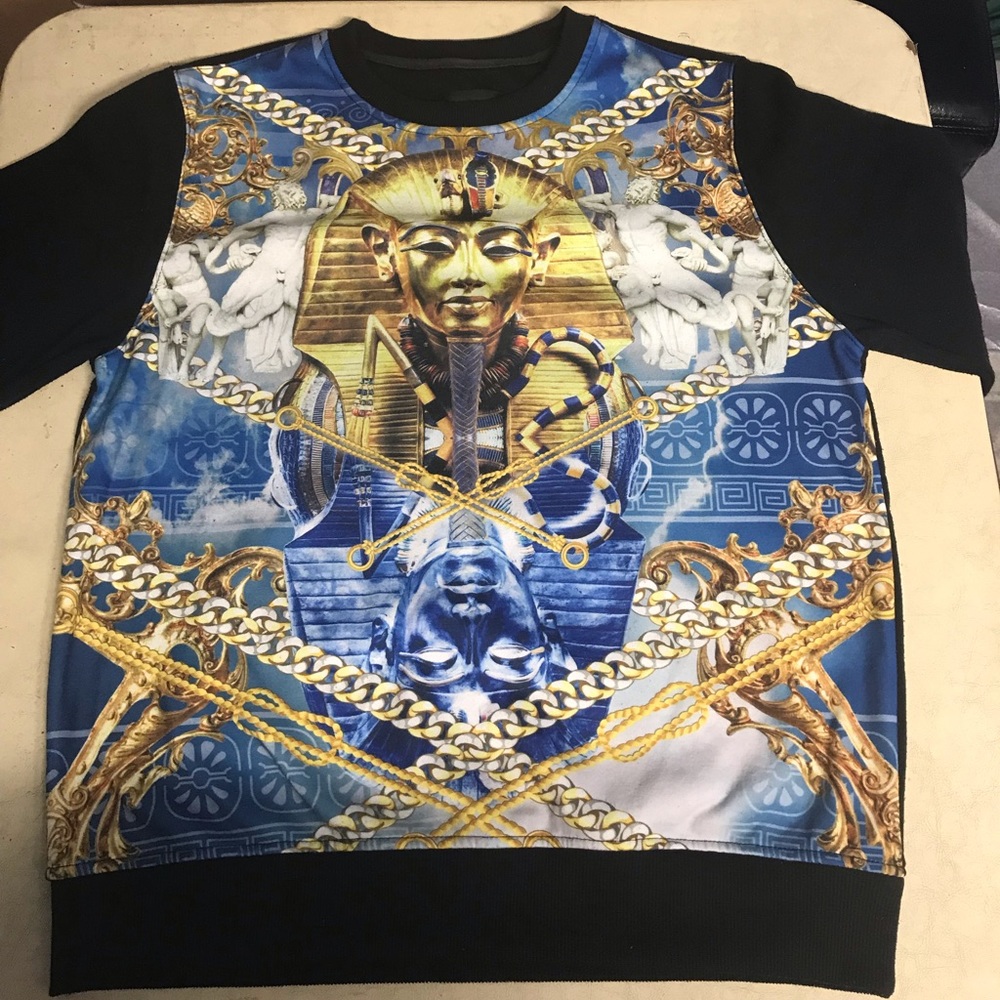 sweatshirt
